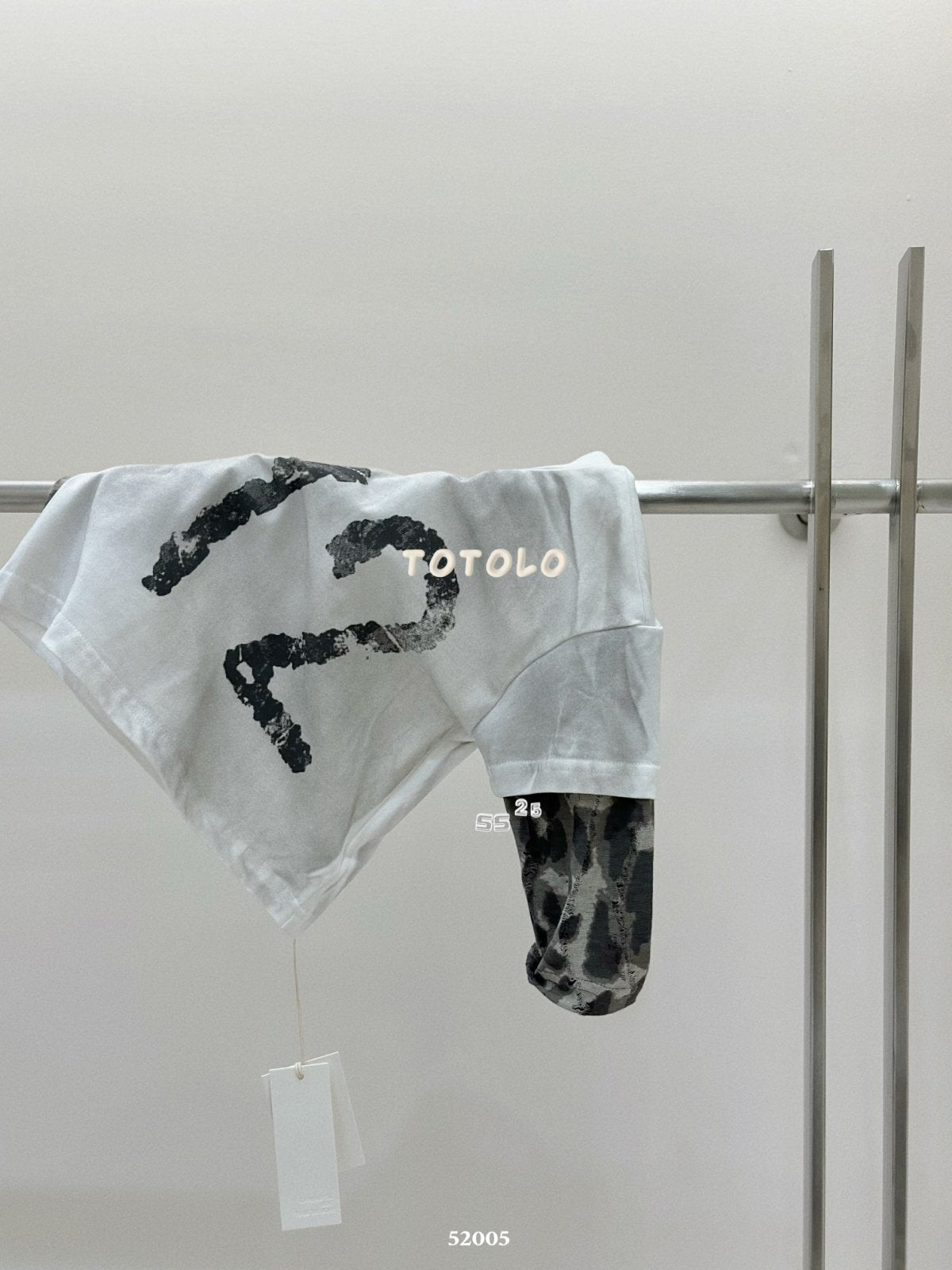 上衣 - 數字圖案噴色上衣