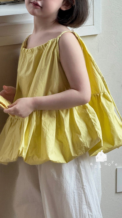 黃色吊帶花苞上衣